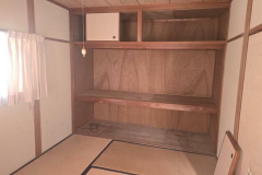 押入